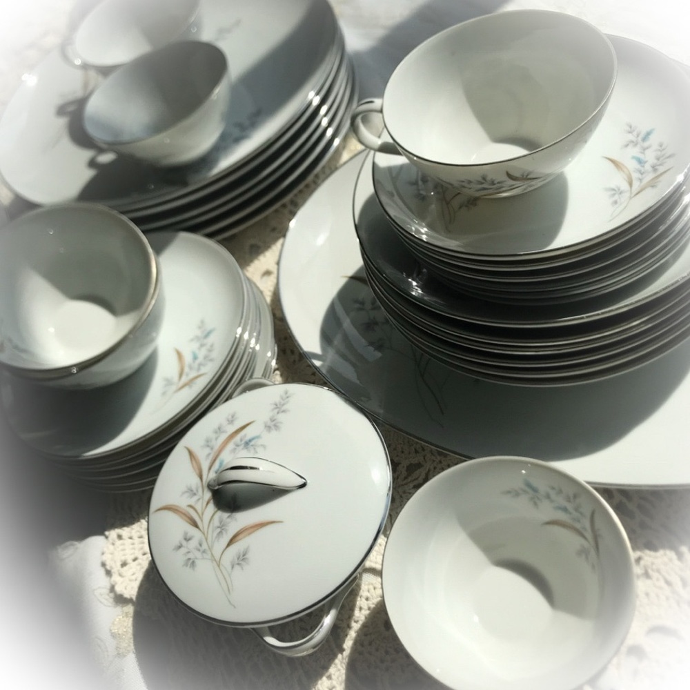 MCM Wentworth “Angelique” Fine China Set- Mid Century NOTE:$30 Extra Shipping - Picture 2 of 12